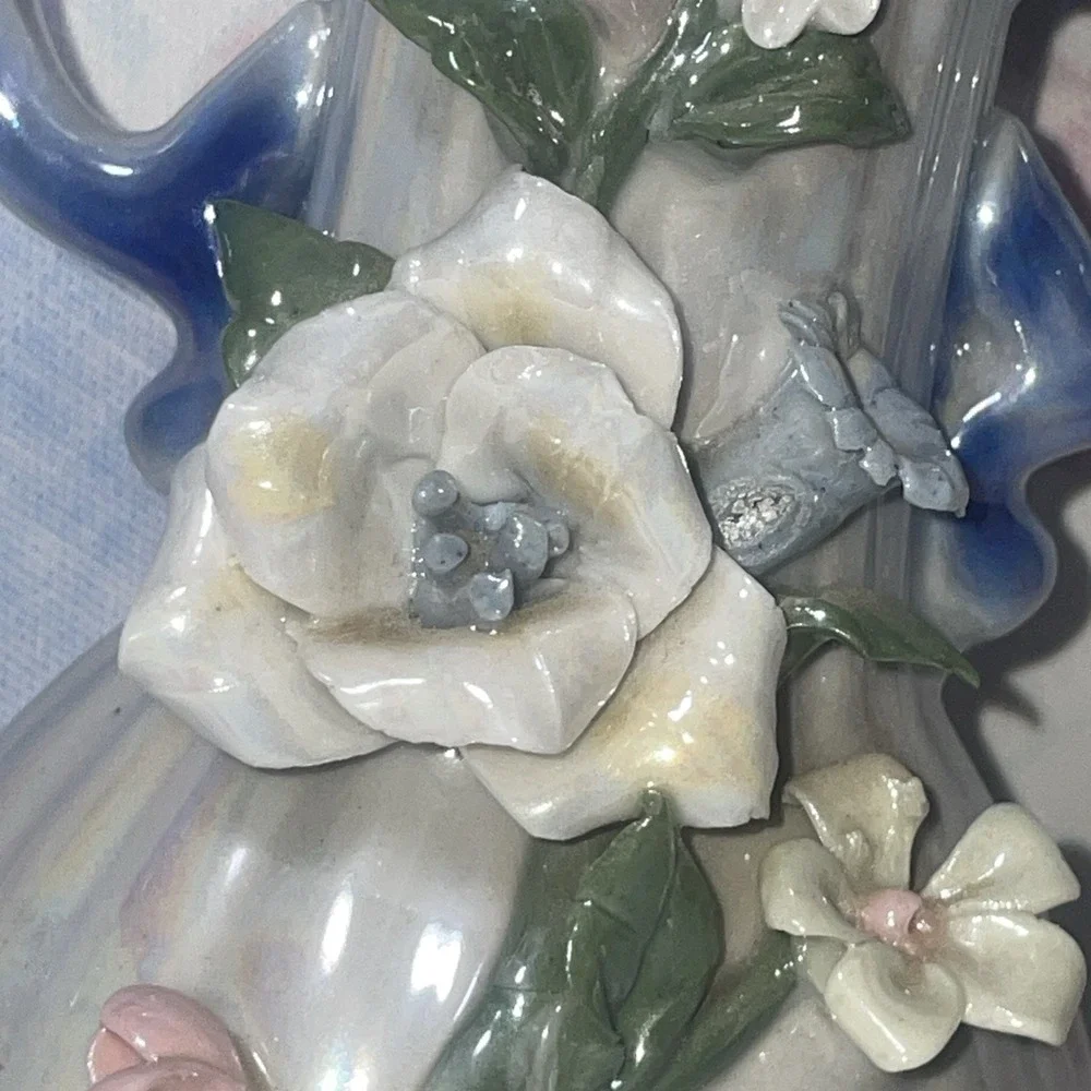 Vase Lusterware Iridescent Hand Painted‎ Floral Rose Cottagecore VTG